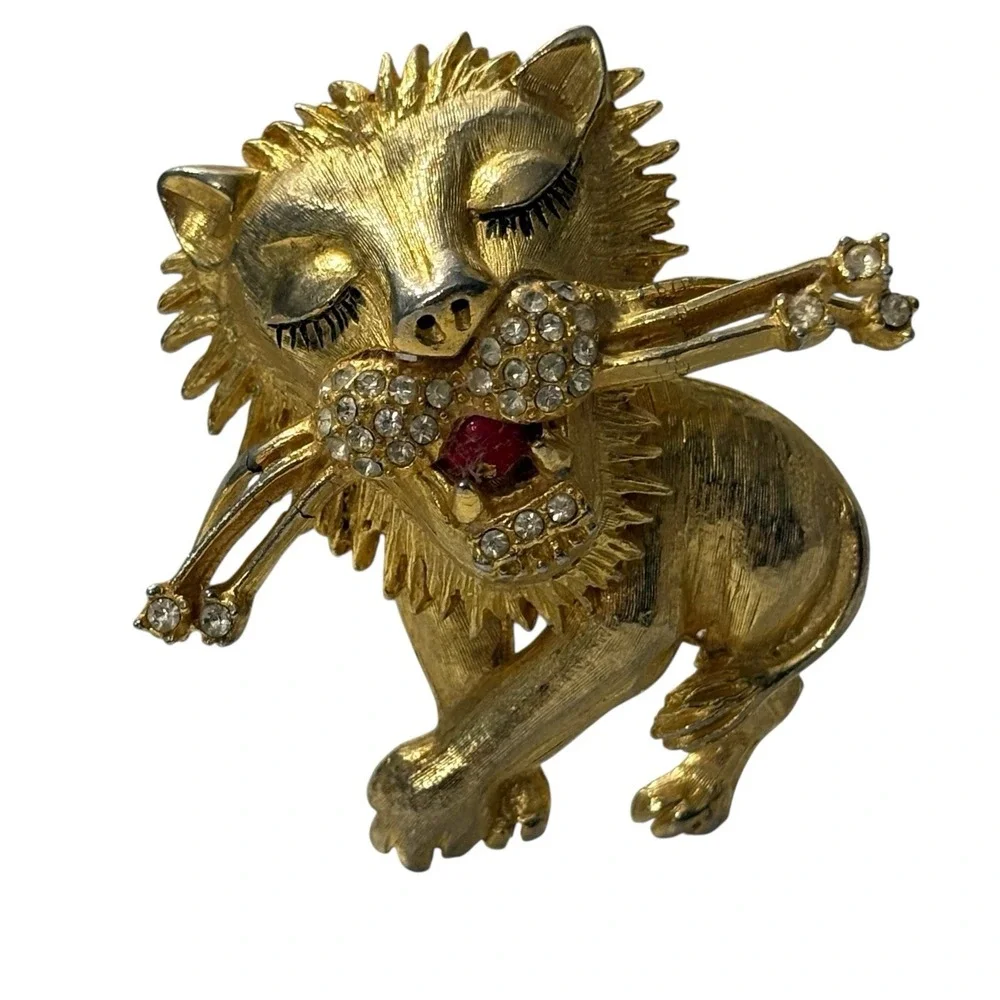 RARE Lion Brooch Pin Vintage Large‎ Enameled & Rhinestone Inset Figural Sleeping